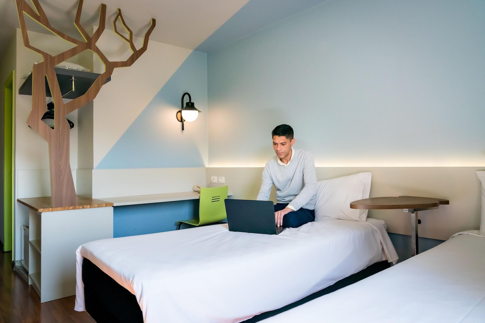 Hotel Ibis Styles Centro Civico 3*