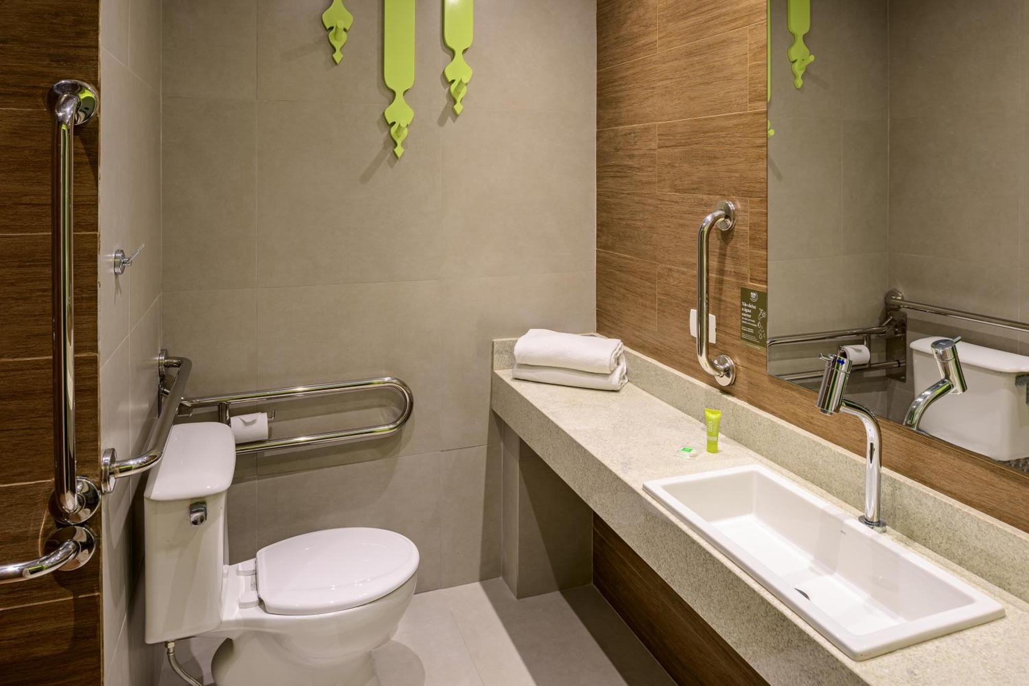 Ibis Styles Centro Civico Hotel